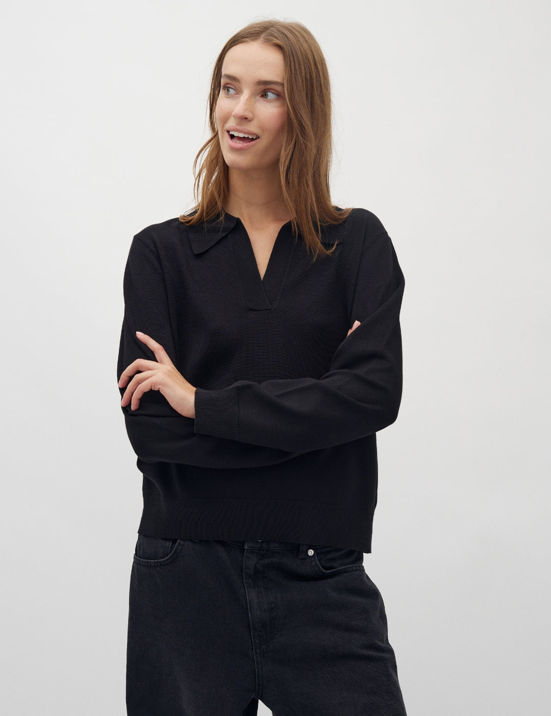 Sika-M_Black_Model_0