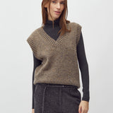 Allia-M_Dusty Sprinkle_Model_0