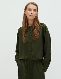 Emele-M_Pine Green_Model_0