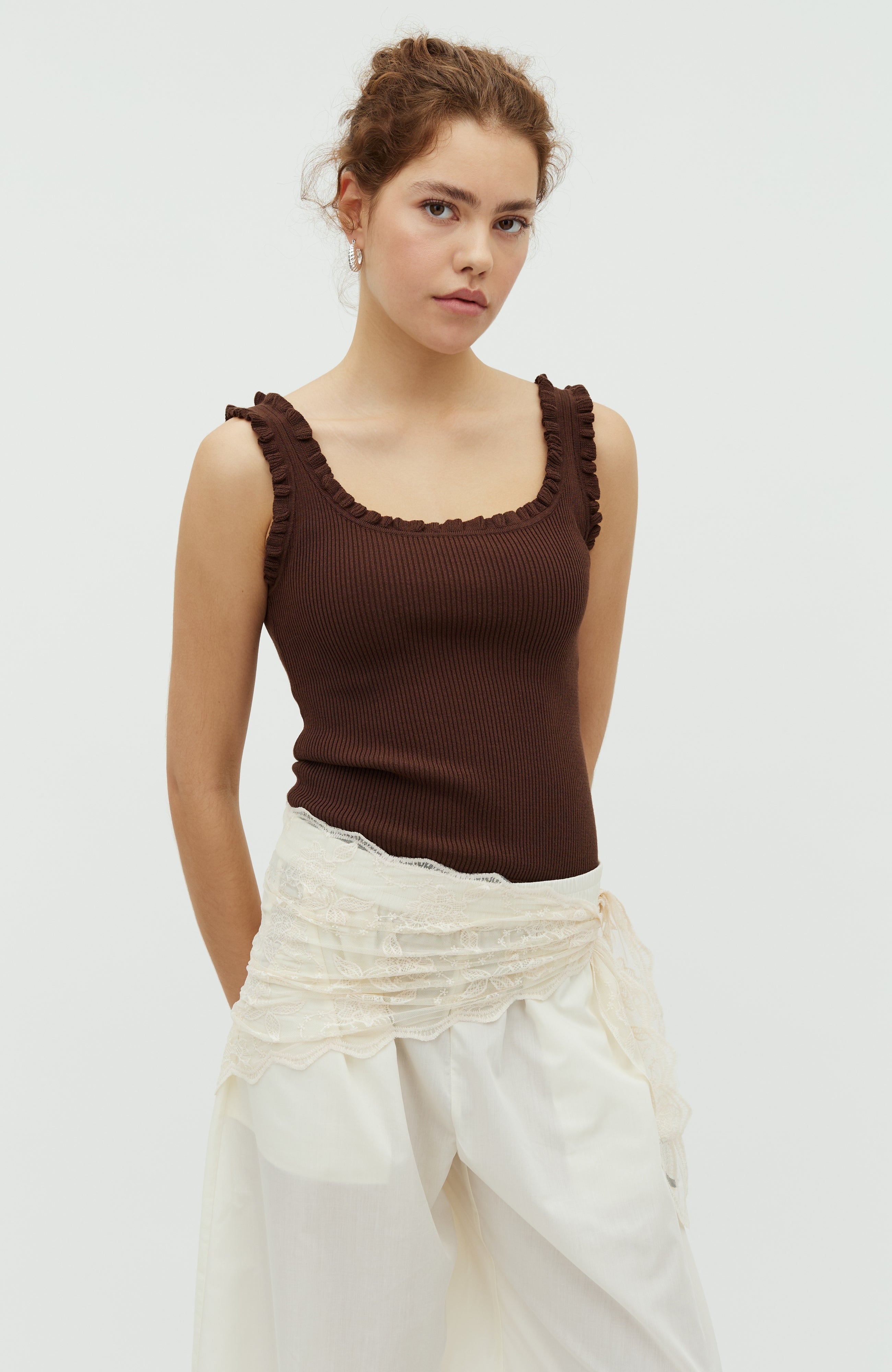 Elinne-M_Chocolate Brown_Model_0