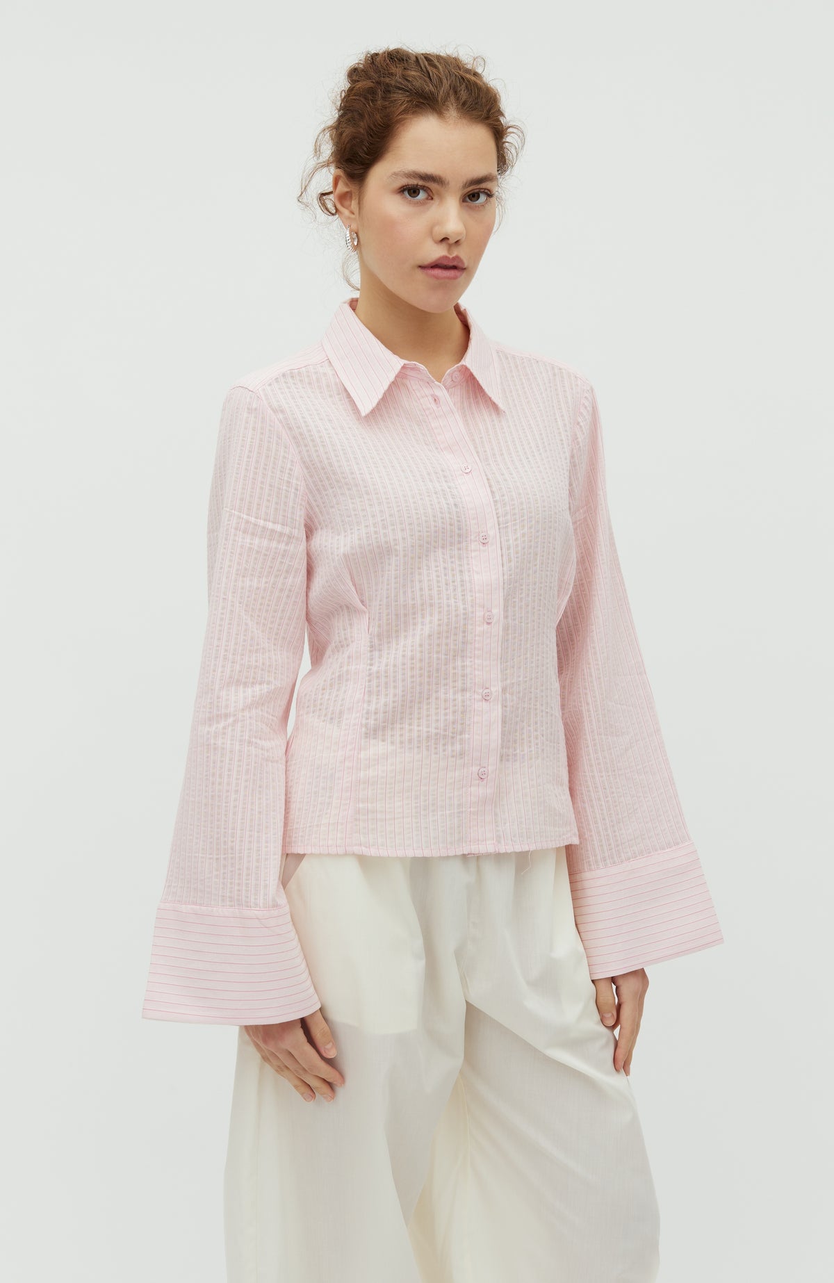 Kalanna-M_Pale Pink Stripe_Model_0