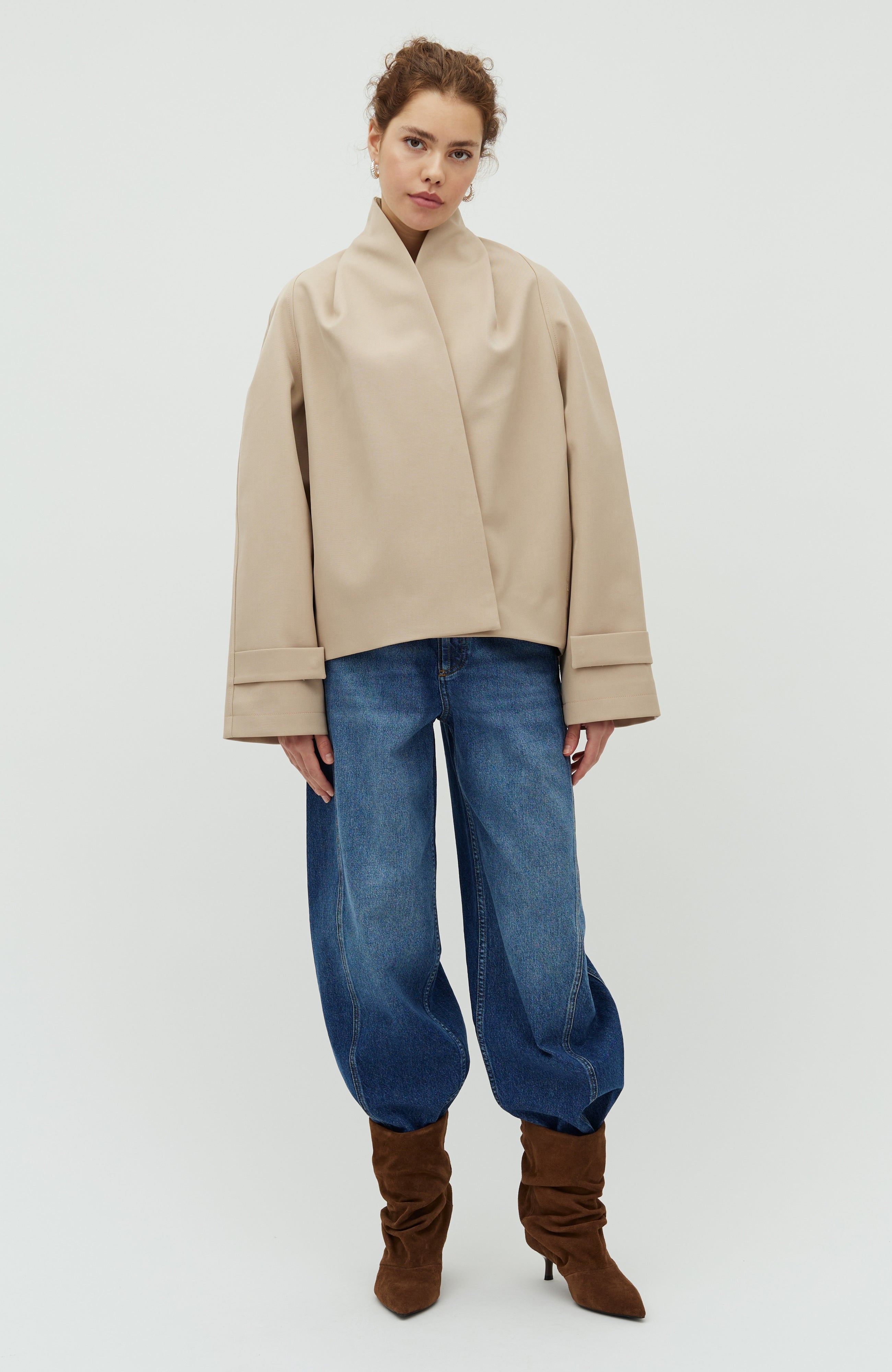 Paloa-M_Light Sand Melange_Model_0