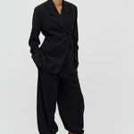 Frame-M_Black_Model_2