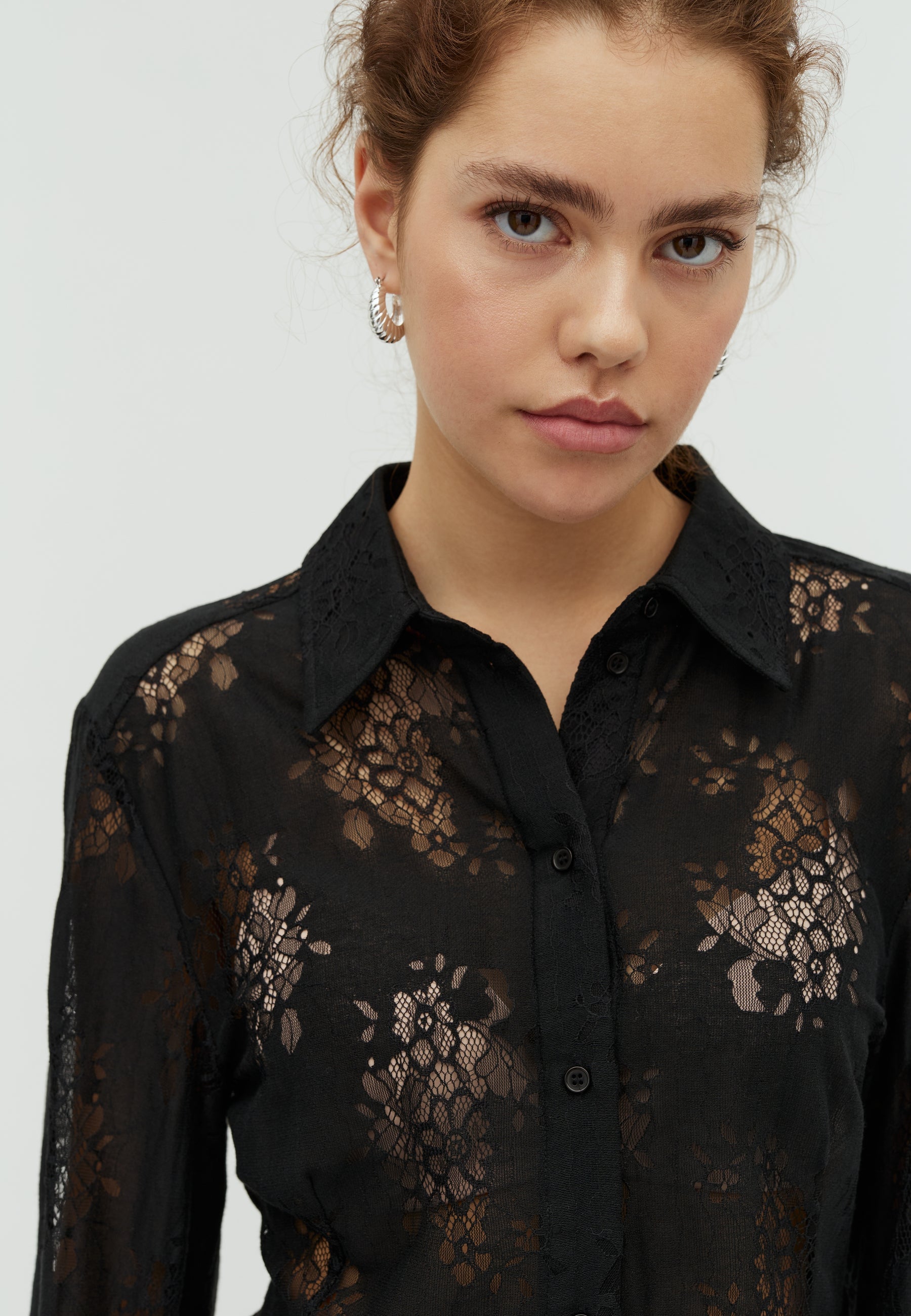 Kalanna L-M_Black_Model_1