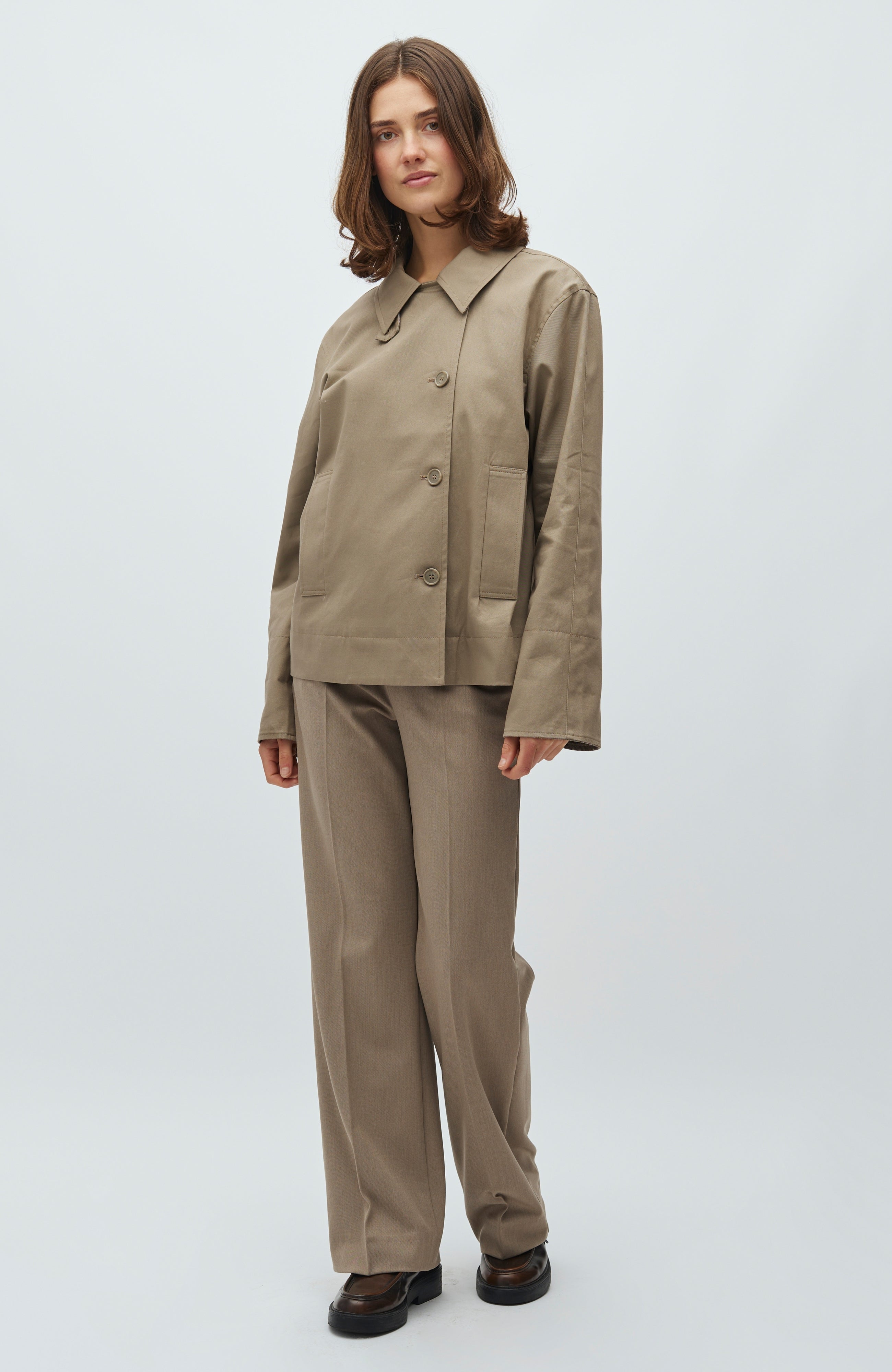 Bavina-M_Brindle Sand_Model_0