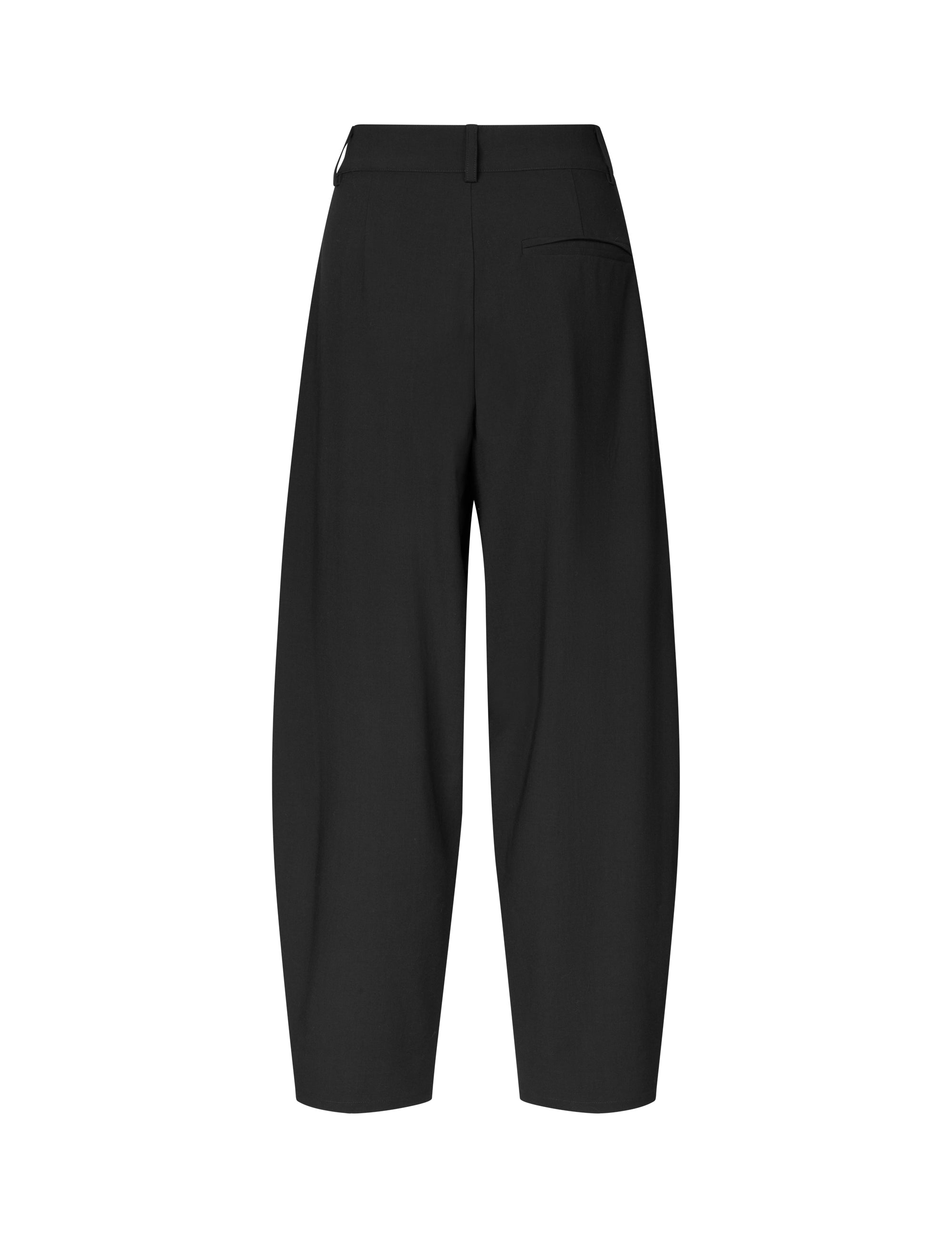 Pija-M_Black_Packshot_1