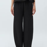 Emryn-M_Black_Model_1