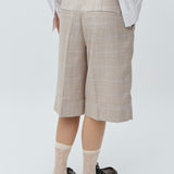 Brecan-M_Beige Check_Model_3