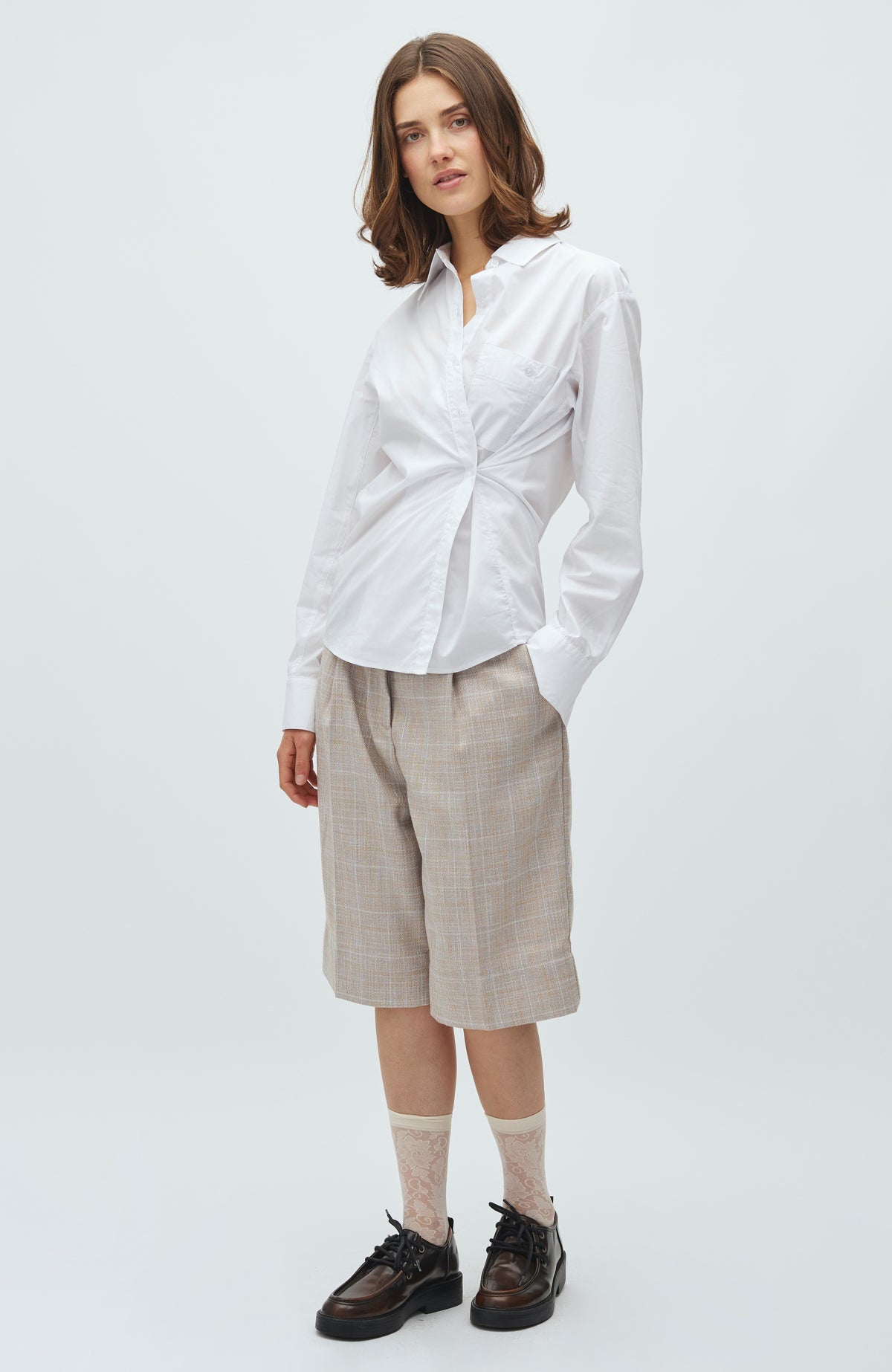 Brecan-M_Beige Check_Model_0