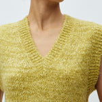 Allia-M_Light Pear Melange_Model_1