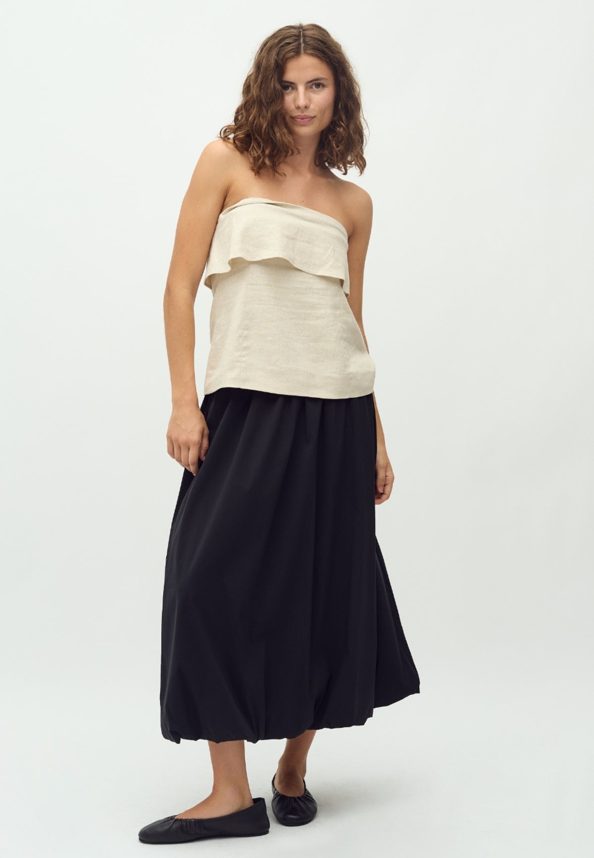 Baloona-M_Black_Model_0