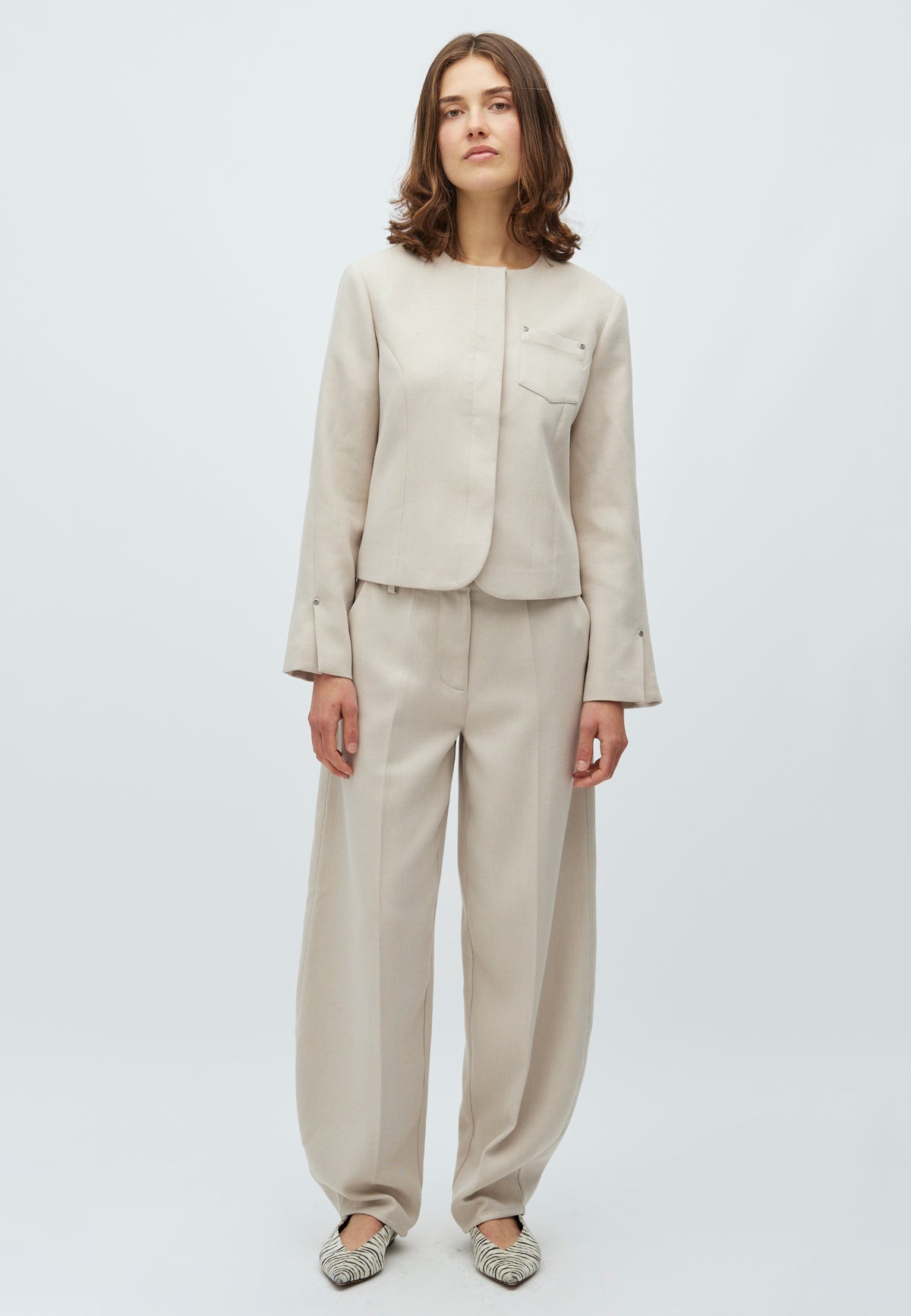 Bodil-M_Spring Brown Melange_Model_0