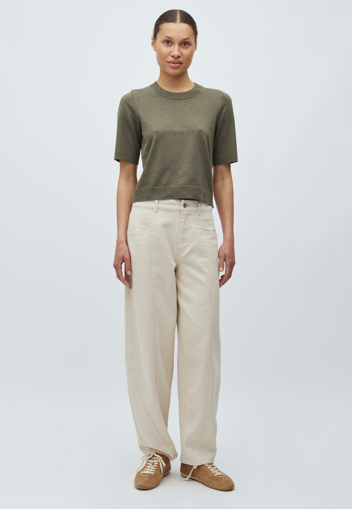 Almira-M_Nature Look_Model_0