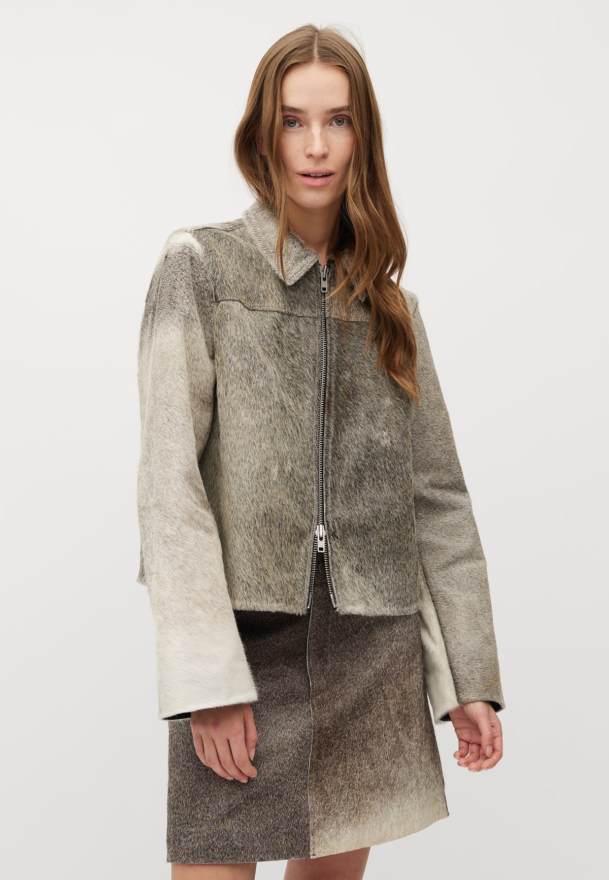 Isata-M_Grey Cow_Model_0