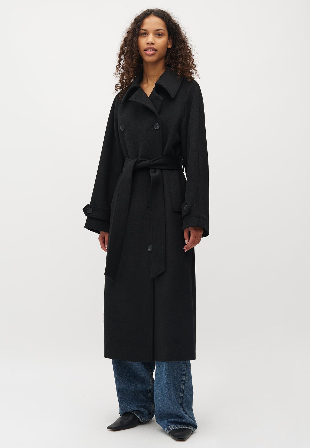 Odonna-M_Black_Model_0