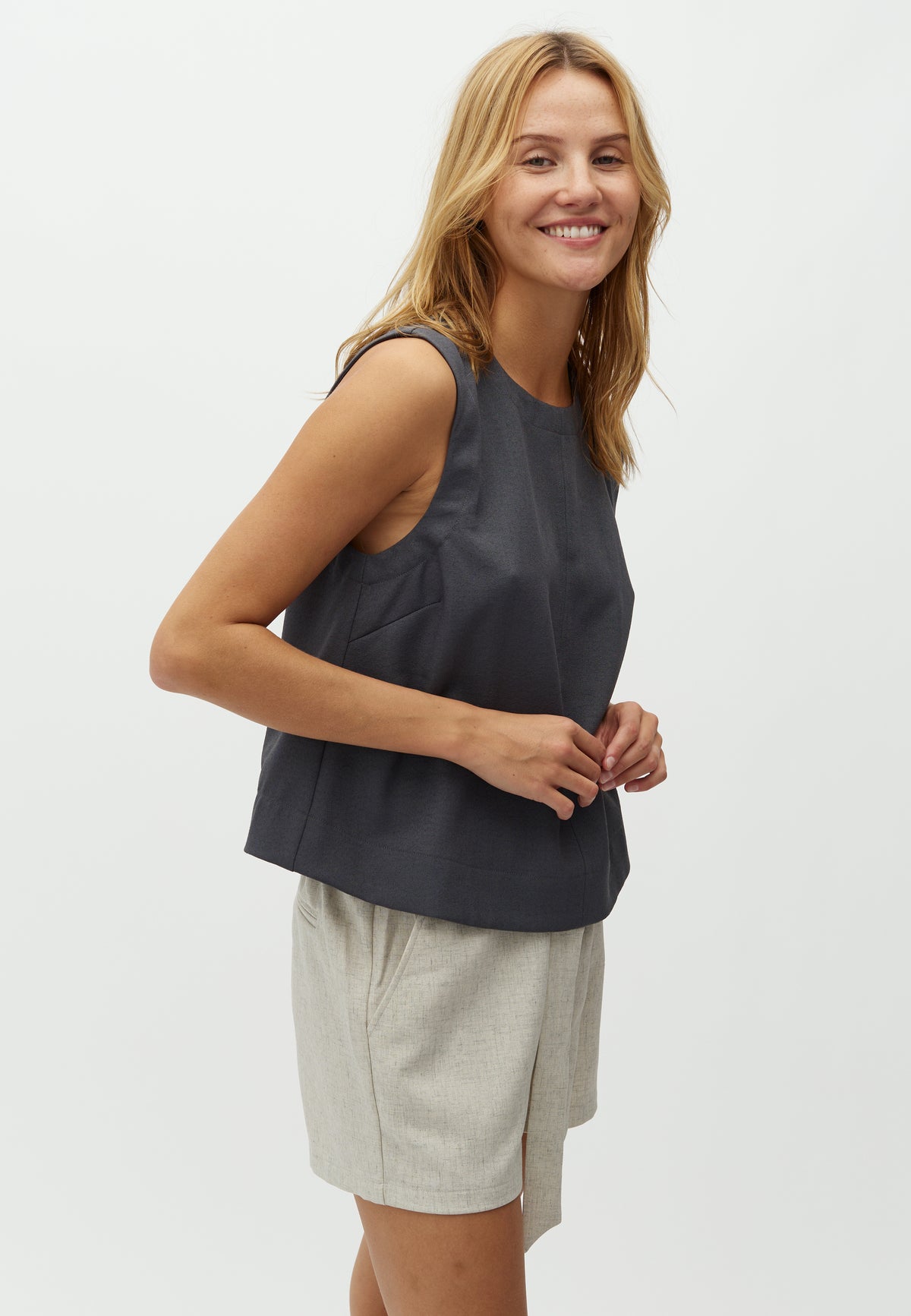 Tytus-M_Bering Blue_Model_0