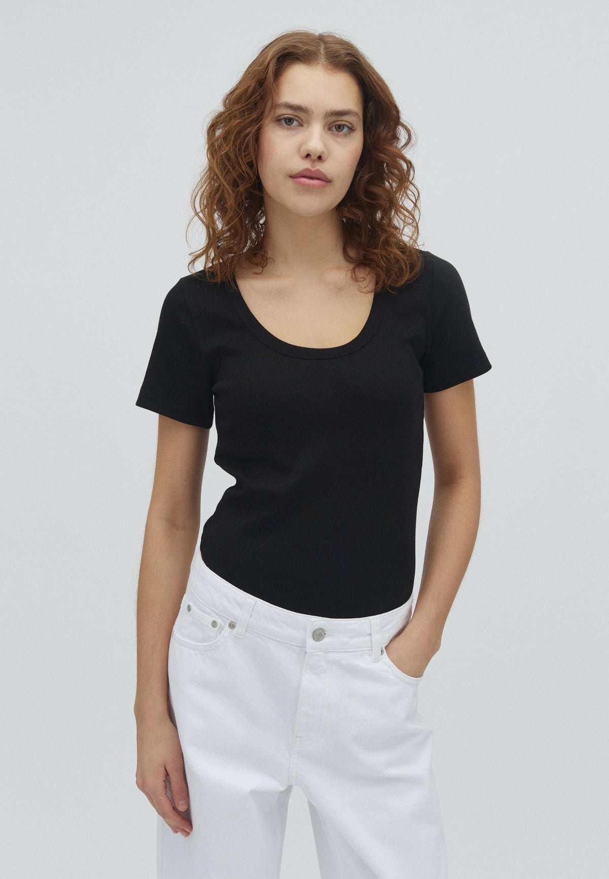 Otis-U-M_Black_Model_0