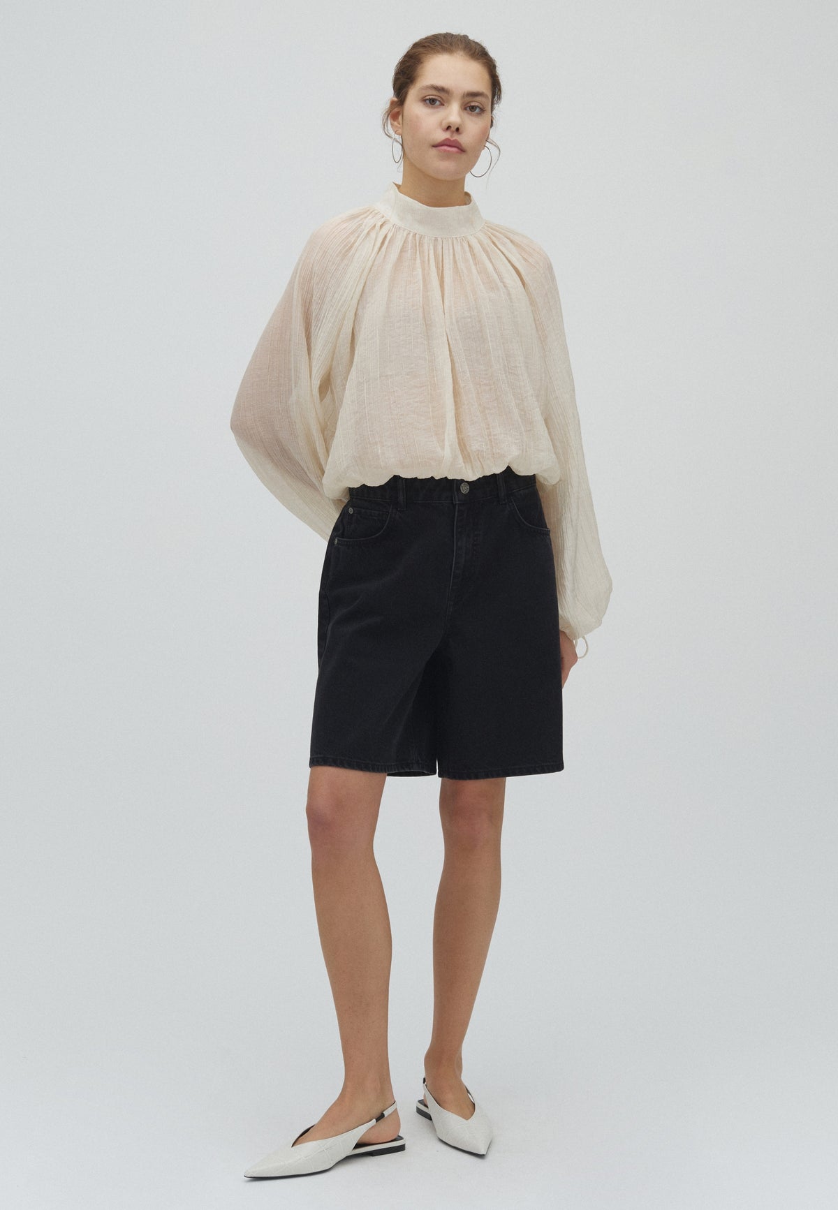 Talina-M_Rebel Black_Model_0