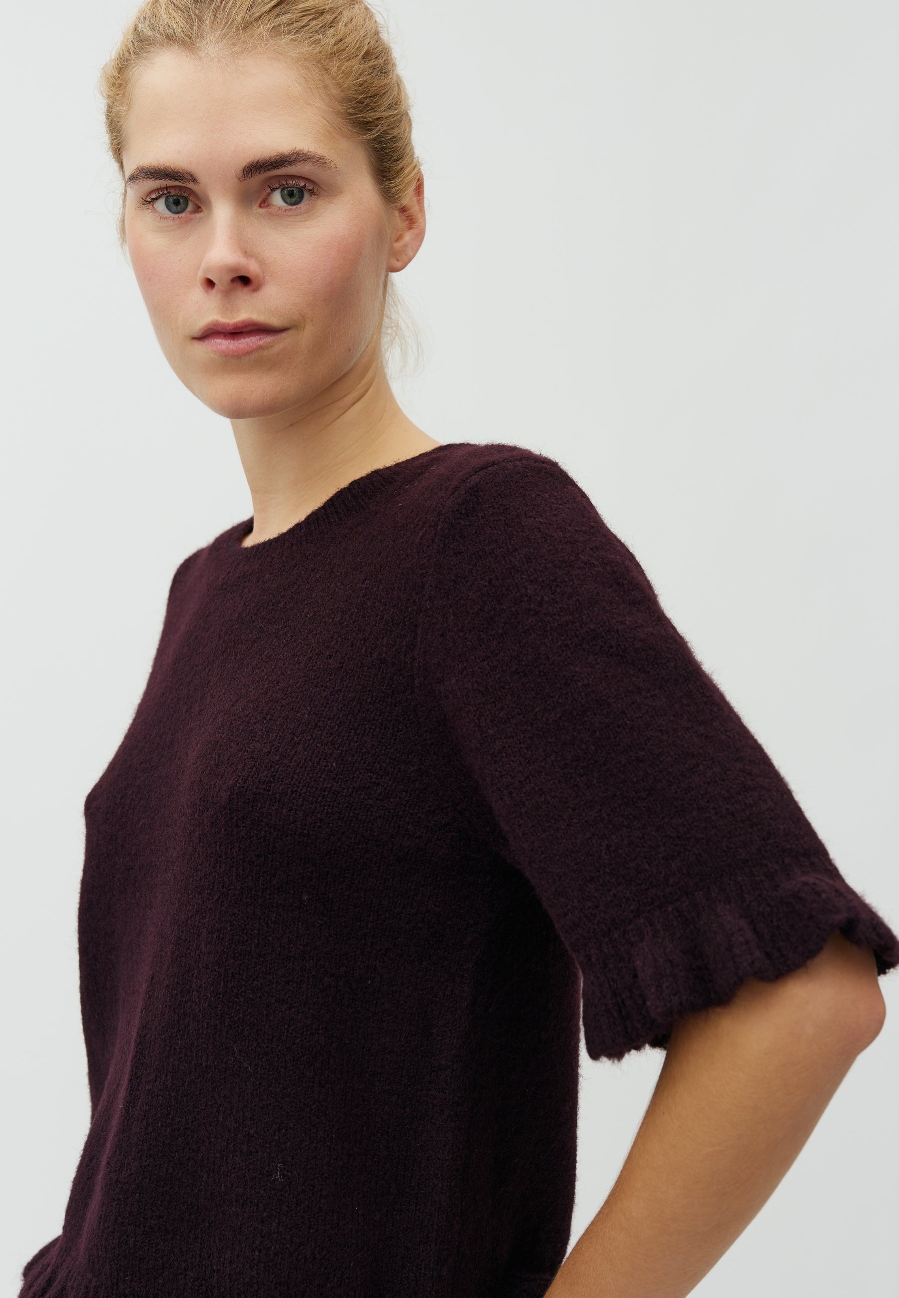 Carla Frill_Deep Purple Melange_Model_1