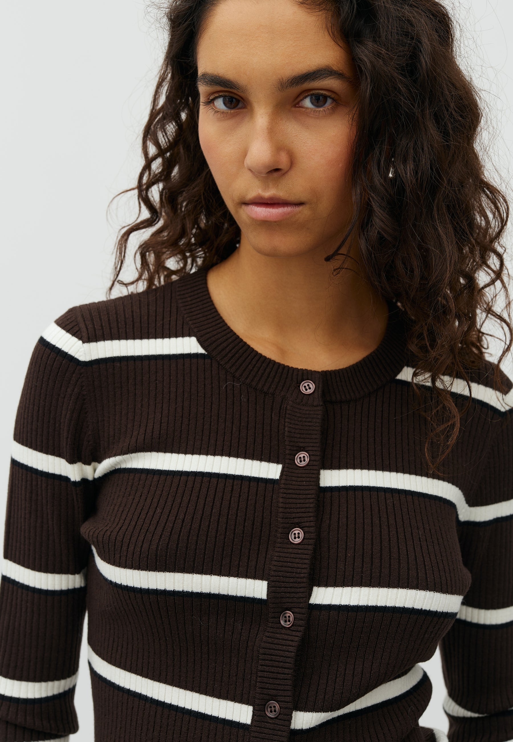 Liliosa-M_Java Mix Stripe_Model_1