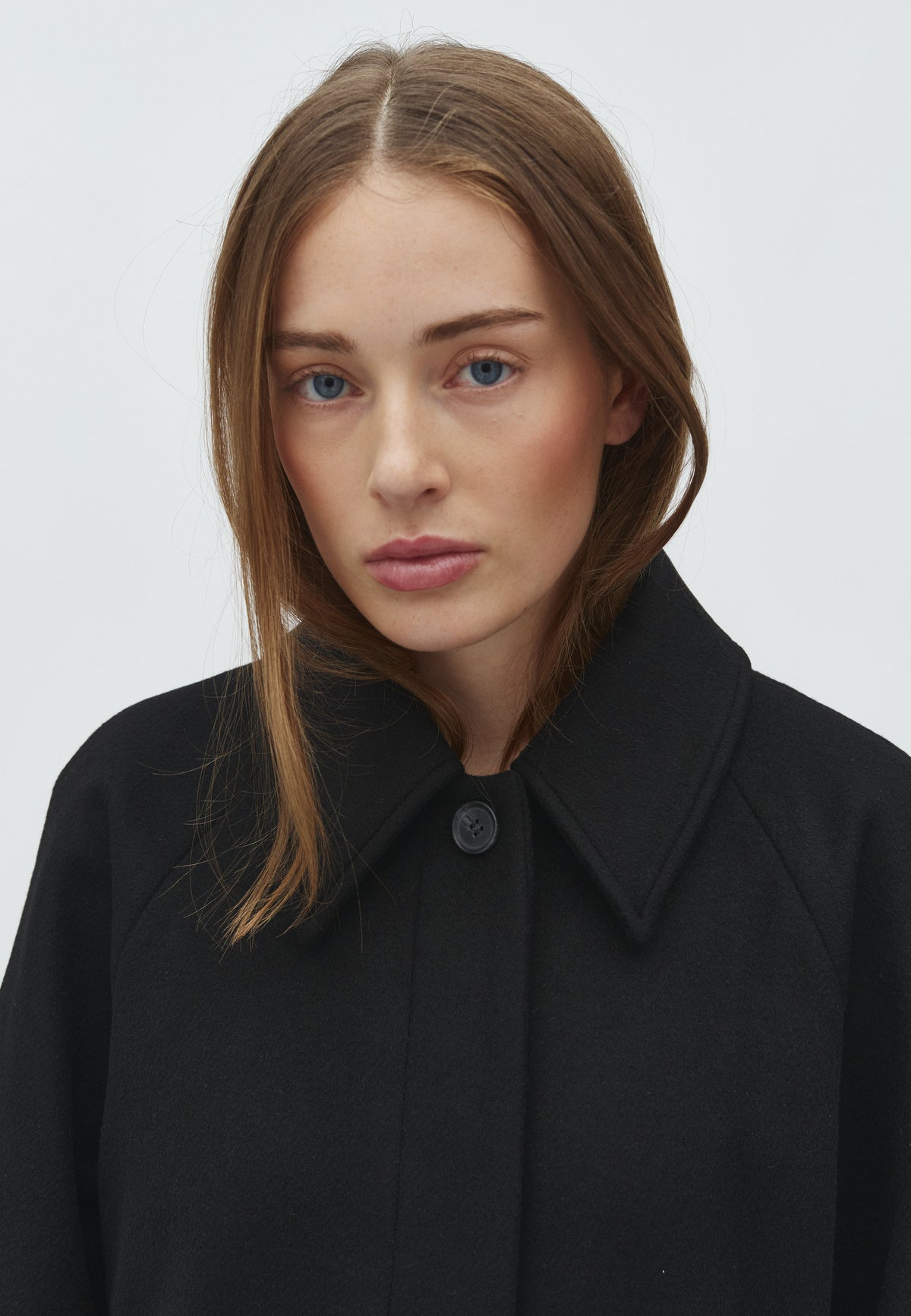 Tary-M_Black_Model_3