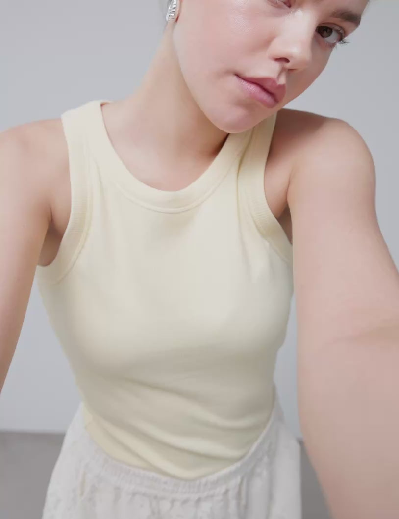 Jaxson-M_Summer Yellow_Video_0