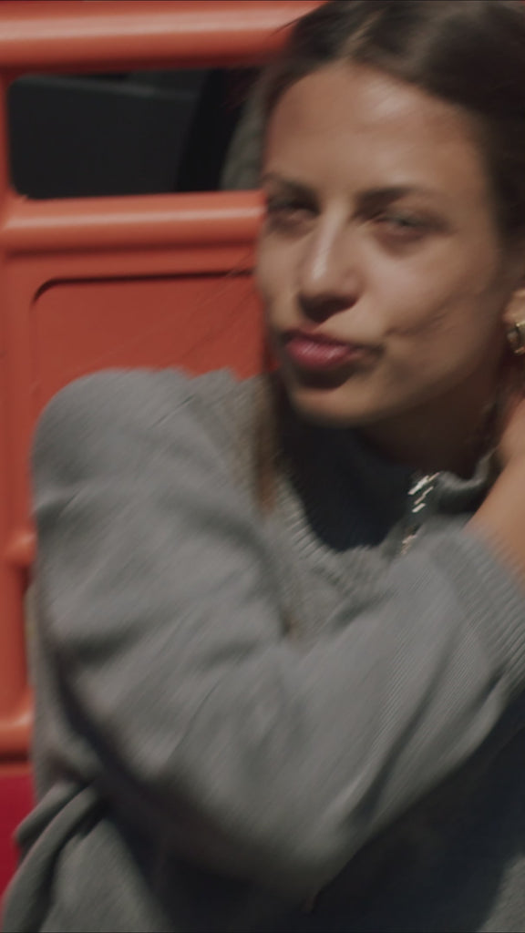 Joely-M_Medium Grey Melange_Video_1