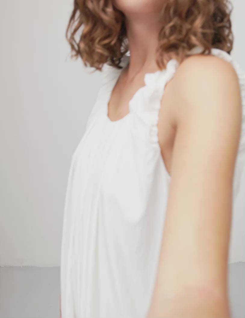 Velana-M_White_Video_0