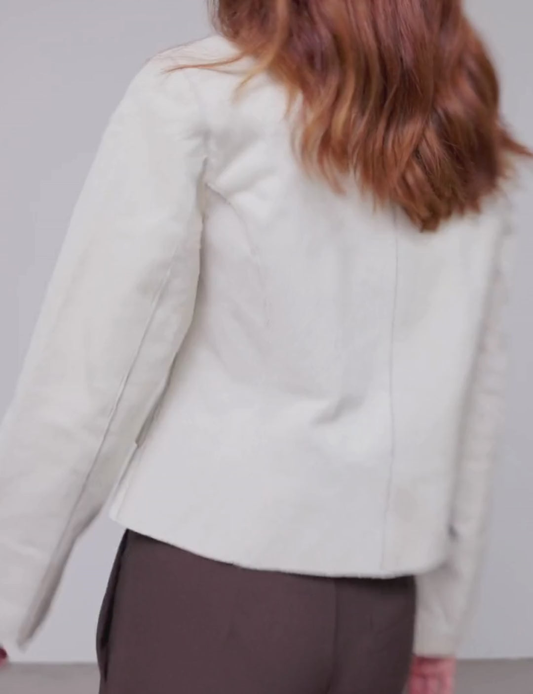 Alfino-M_White Cow_Video_