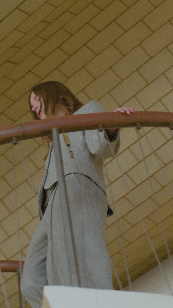 Niona-M_Pepper Grey Melange_Video_1